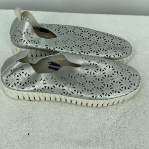 Ilse Jacobsen Tulip Perforated Slip On Sneaker Women Shoe Sz 38 Metallic 8US